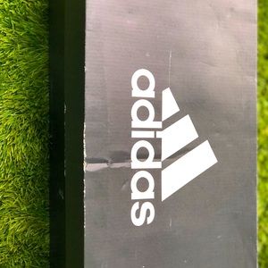Adidas golf shoes traxion NEW